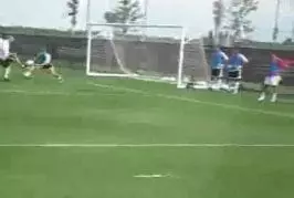 Zinedine Zidane humilie un jeune gardien