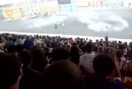 Un accident de moto impressionnant lors d’un show en public