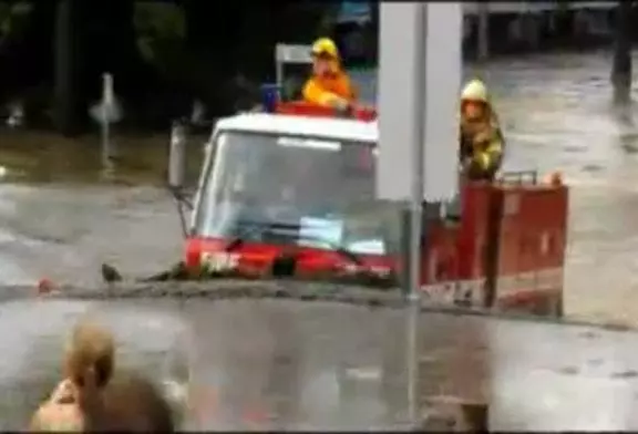 Rien n’arrête un camion de pompier !