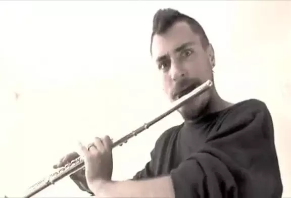 Un maître de la flute