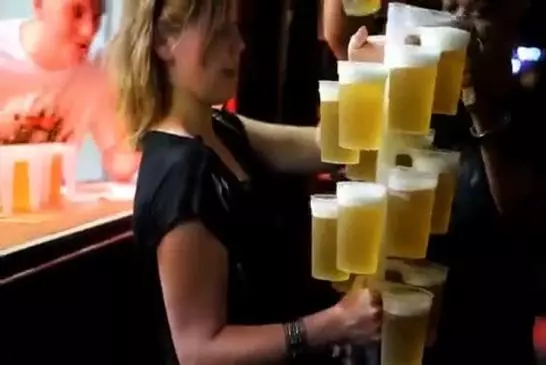 20 bières par service !