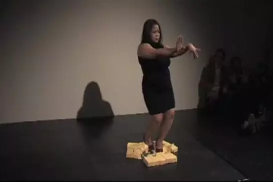 Cette femme danse sur du beurre !