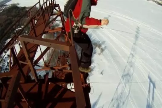 Un base-jump complètement raté