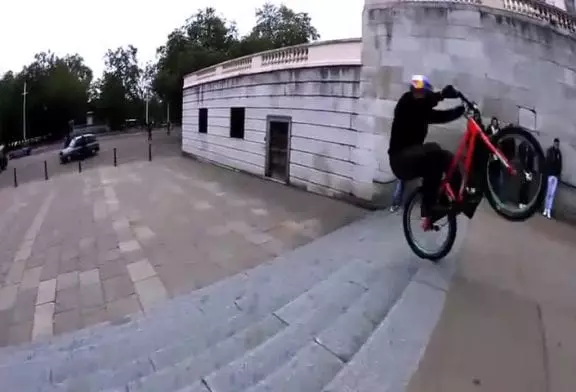 Danny MacAskill dans les rues de Londres