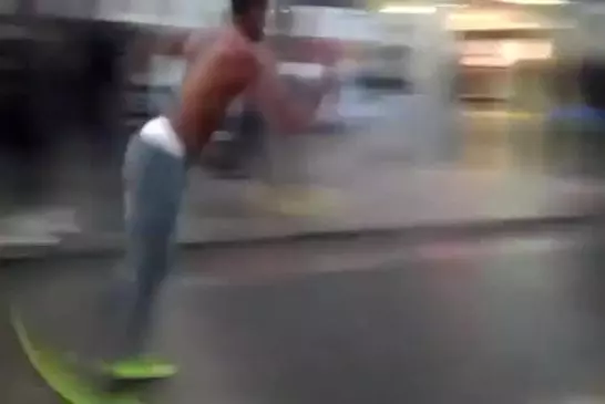 Un super Moonwalk de rue