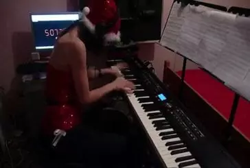 System Of A Down - Chop Suey - piano cover Holiday eDition