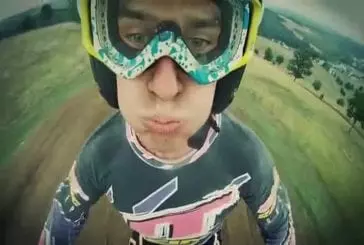 filmer-visage-motocross