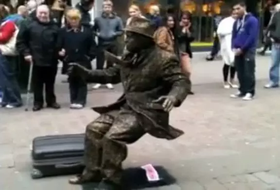 La meilleure statue humaine