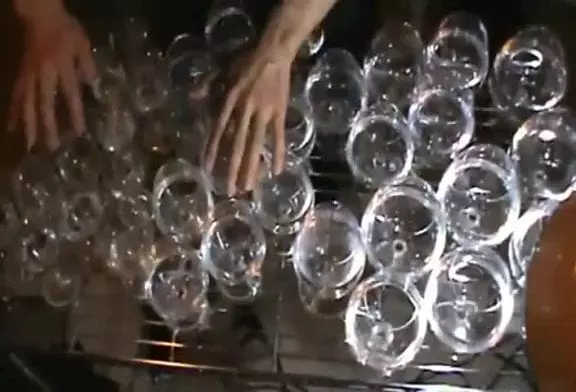 La musique d’Harry Potter avec des verres d’eau