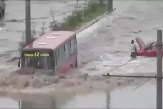 Un chauffeur de bus qui n’a peur de rien