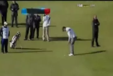 Michael Phelps réalise le plus long Putt de Golf