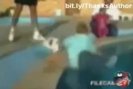 Une compilation de chats dans l’eau