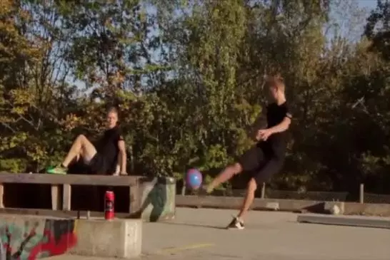 Incroyables coups avec un ballon de foot