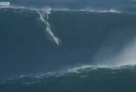 Record du monde de surf sur la vague la plus haute