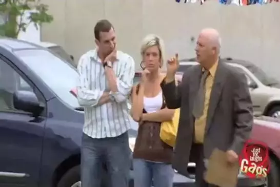 Vendre des voitures se trouvant sur un parking