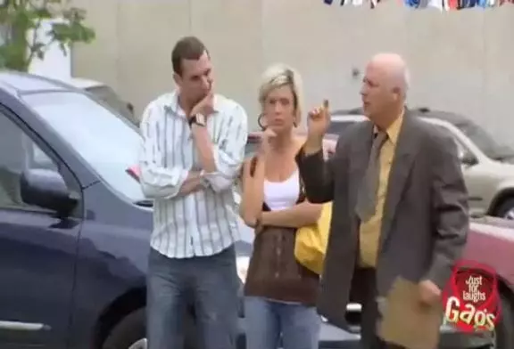 Vendre des voitures se trouvant sur un parking