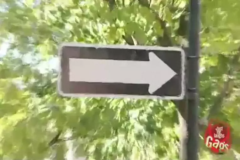 Un policier bourré sur la voie publique