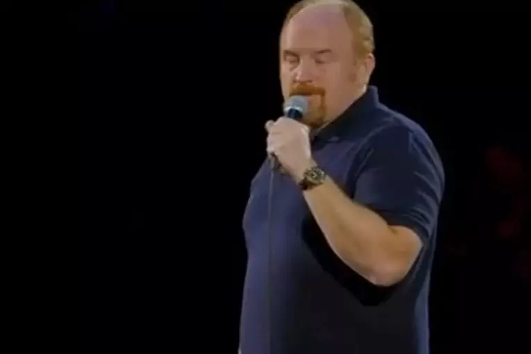 Sketch de Louis CK sur les requins