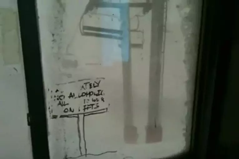 Coincé sur un télésiège avec des vents à 177km/h