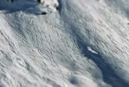 Très belle vidéo sur la vie d’un village de ski miniature