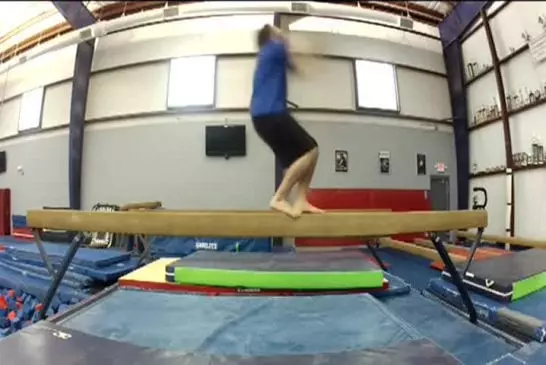 Backflip sur une poutre FAIL