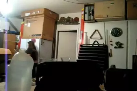 Blague du meurtrier caché dans sa maison