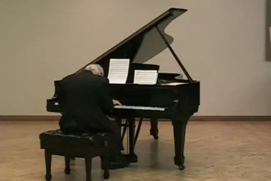 Jouer le thème de Dark Vador dans le style de Beethoven