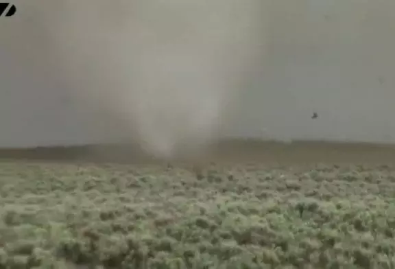 Tornades étonnantes