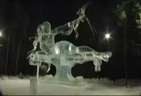 Superbe sculpture de glace FAIL