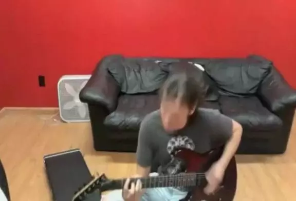 Reprise à la guitare de Benny Benassi