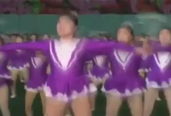 Le dictateur nord-coréen Pi Kim Jong-il dans Party Rock Anthem