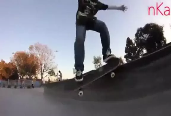 Enfant de 10 ans est un prodige de skateboard