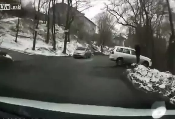 N’oubliez pas de mettre votre frein à main