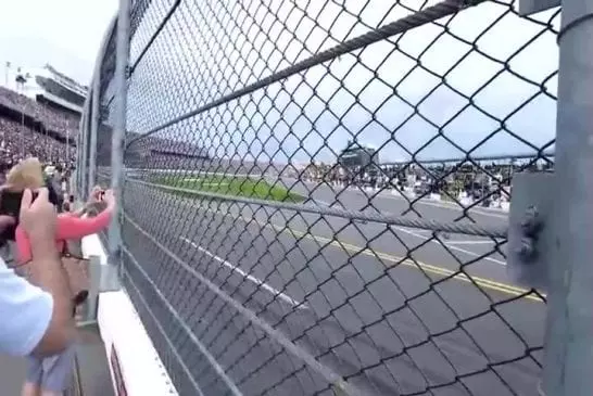 Ce qu’on rescend au bord d’une piste de Nascar