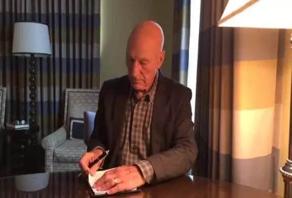 Le défi de seau à glace de Patrick Stewart