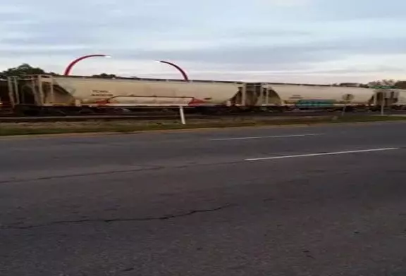 Course marathon stoppé par un train