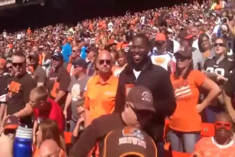 Célébration du mauvais côté du stade