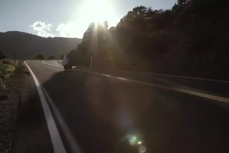 Descente planche à roulettes