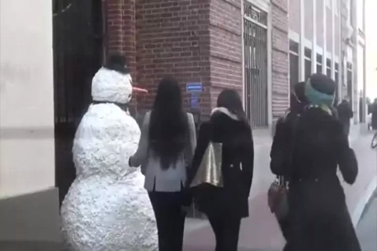 Effrayante blague du bonhomme de neige