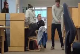 Hilarante blague de danse