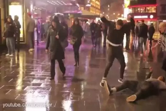 Catch WWE en pleine rue