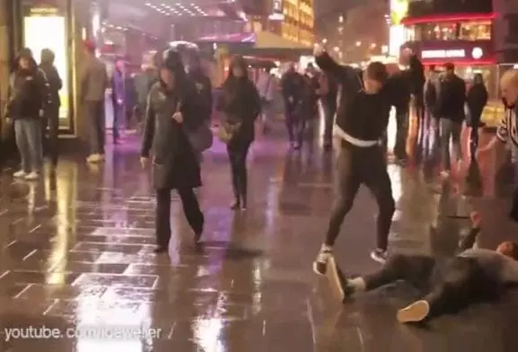 Catch WWE en pleine rue