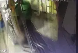 Accident à haute vitesse dans un car wash