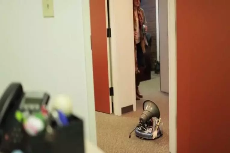 Un mod de Roomba pour le bureau