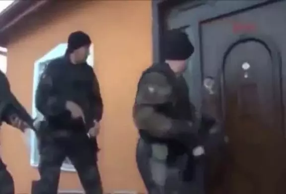Porte brèche par les forces spéciales turques