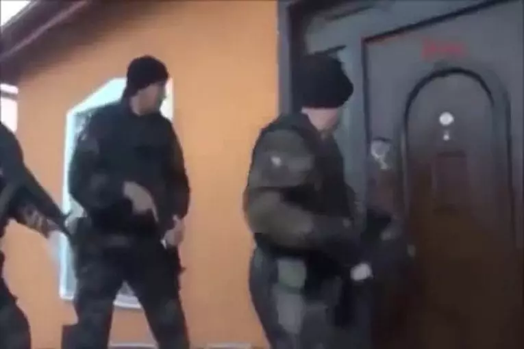 Porte brèche par les forces spéciales turques