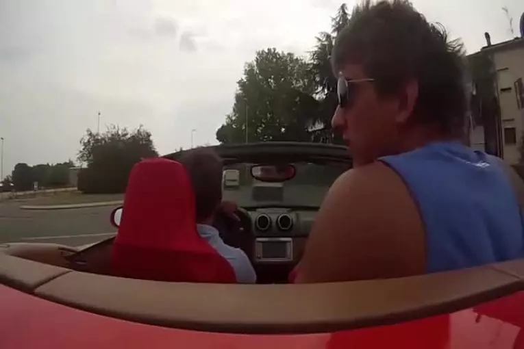Essai routier Ferrari California se termine dans un accident