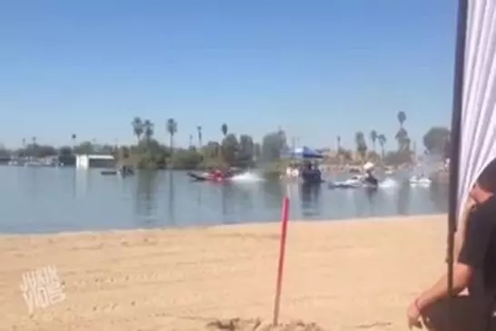 Incroyable course de bateaux F1