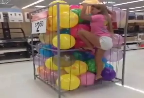 Plonger dans un bac de ballons