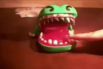 Jeu amélioré du crocodile qui mord